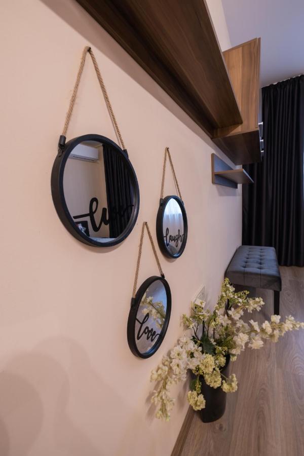 Apartamento The Red Point Varna Exterior foto